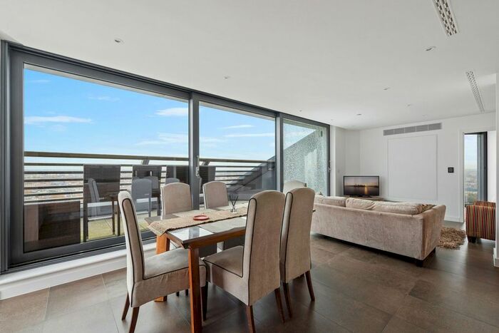 3 Bedroom Flat To Rent In Chronicle Tower, City Road, EC1V