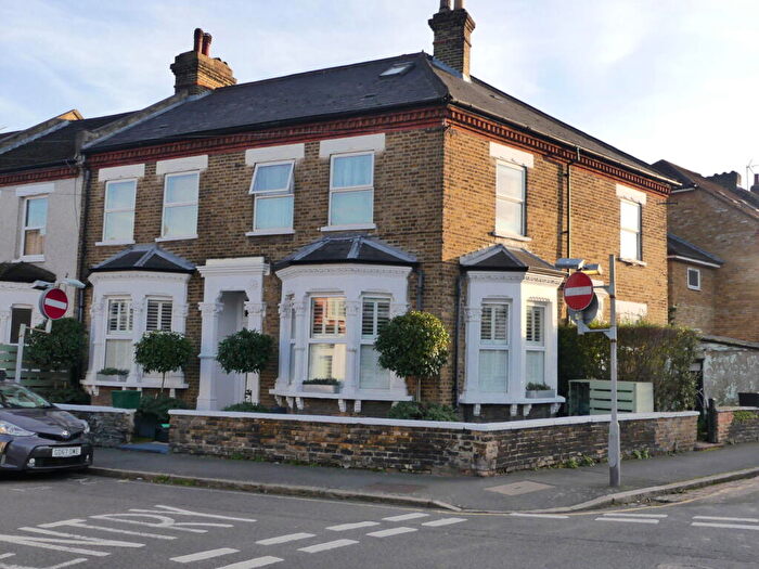 1 Bedroom Flat To Rent In Glebe Road, Bromley, BR1