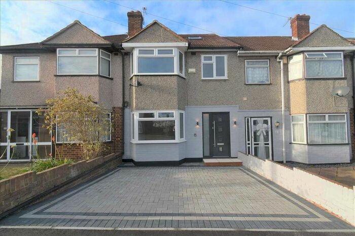 4 Bedroom Property To Rent In Berkeley Crescent, Dartford, DA1