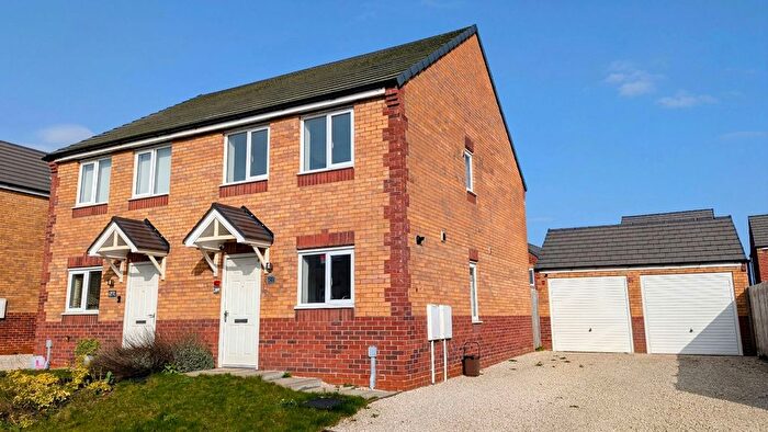 3 Bedroom Semi-detached House To Rent In Elmton Way, Creswell, S80