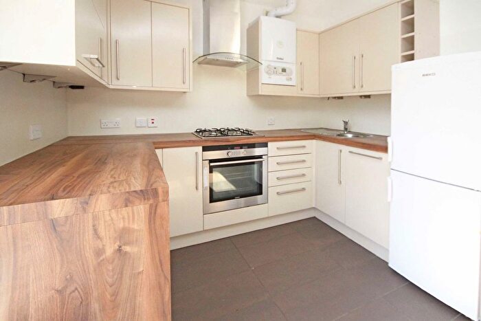 1 Bedroom Flat To Rent In Sheen Road, Richmond, TW9