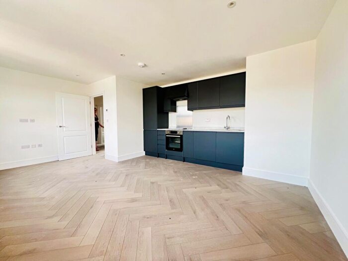 1 Bedroom Apartment To Rent In High Street, CR0