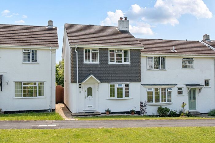 3 Bedroom Semi Detached House For Sale In Uphill Close, Ivybridge, PL21