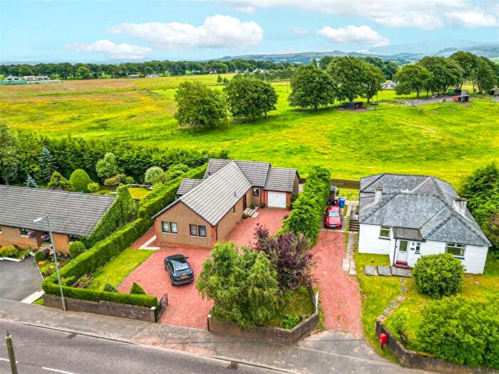 3 Bedroom Detached Bungalow For Sale In Lanark Road, Ravenstruther, ML11