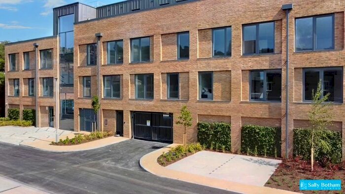1 Bedroom Flat To Rent In Causeway Lane, Matlock, DE4