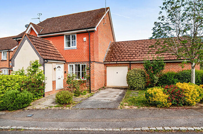 2 Bedroom Semi-Detached House For Sale In Clover Close, Wokingham, Berkshire, RG40