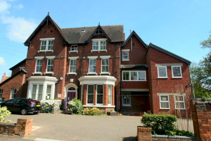 2 Bedroom Apartment To Rent In Linden Road, Bedford, Bedfordshire, MK40