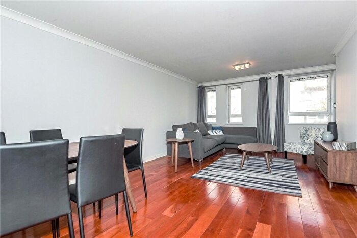 3 Bedroom Flat For Sale In Regents Plaza Apartments, Kilburn, NW6