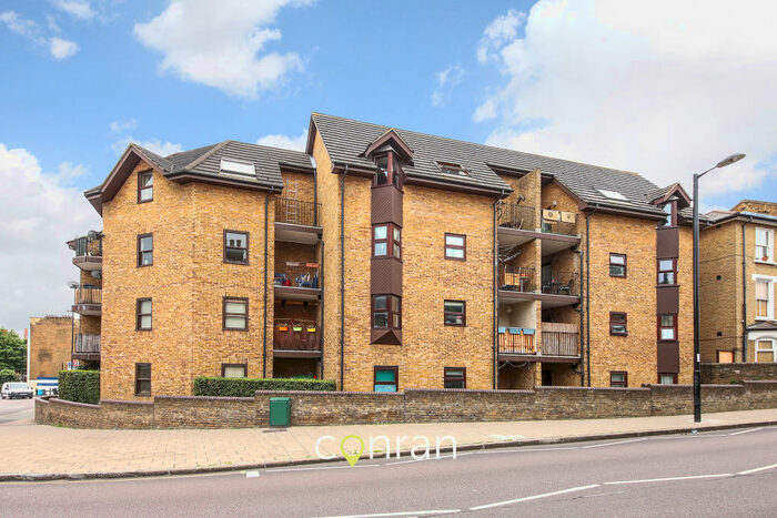 2 Bedroom Apartment To Rent In Endwell Road, Brockley, SE4