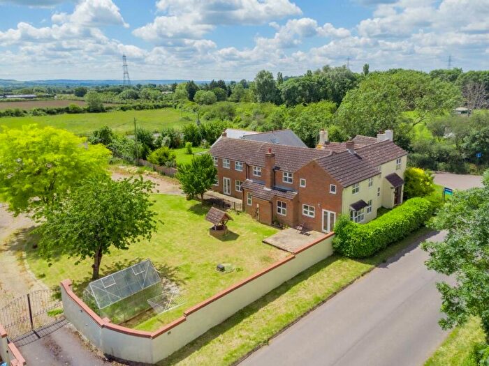 5 Bedroom House For Sale In Corner Farm, Leighton Road, Stanbridge, LU7