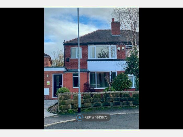 5 Bedroom Semi-Detached House To Rent In Croftdale Grove, Leeds, LS15
