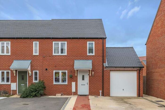 3 Bedroom End Of Terrace House For Sale In Bodicote, Banbury, Oxfordshire, OX15