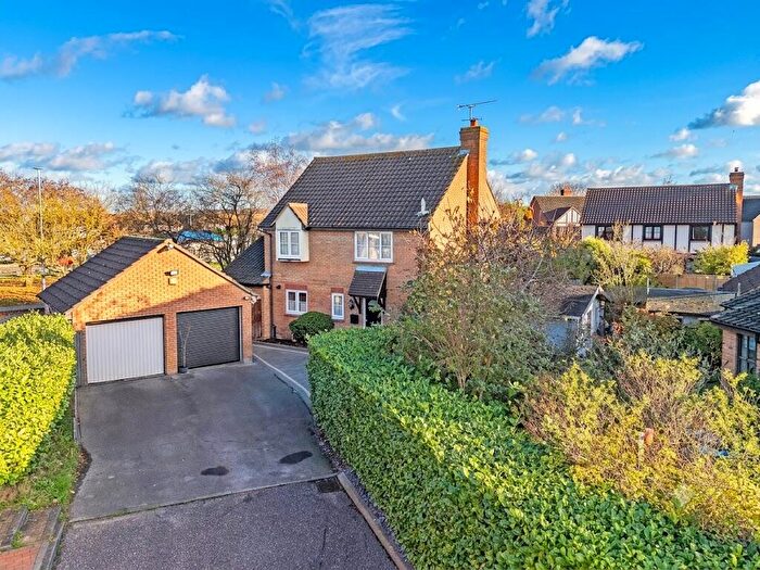2 Bedroom Flat To Rent In Palmers Croft, Chelmer Village, Chelmsford, Essex, CM2