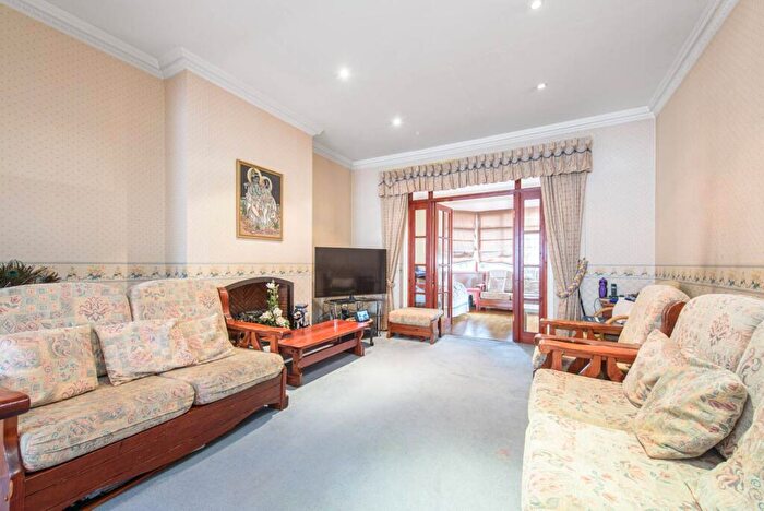 5 Bedroom Semi Detached House For Sale In Cat Hill, Cockfosters, Barnet, EN4