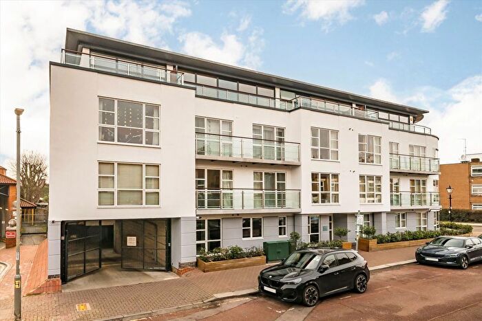 1 Bedroom Flat To Rent In Lacy Road, Putney, SW15