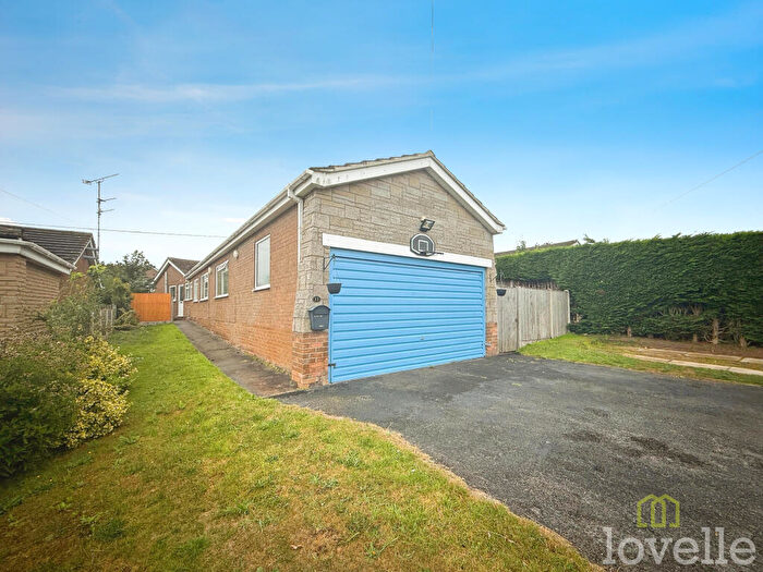 3 Bedroom Detached Bungalow For Sale In Beechwood Drive, Scotter, DN21