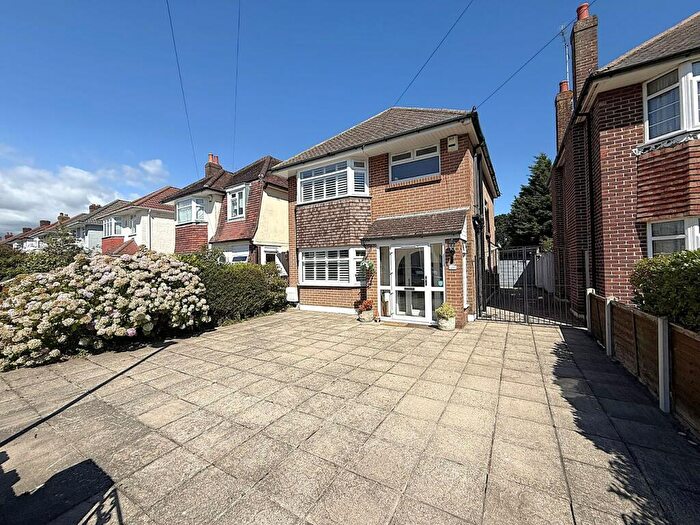 3 Bedroom Detached House For Sale In Milestone Road, Oakdale, Poole, BH15