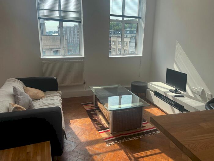 1 Bedroom Flat To Rent In Castle Street, Swansea, SA1