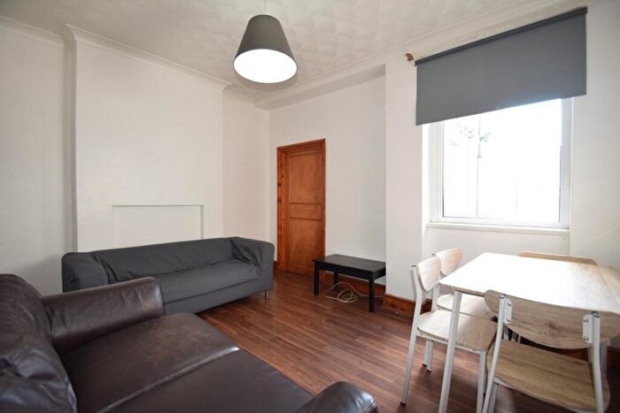 4 Bedroom House To Rent In Wyeverne Road, Cathays, CF24