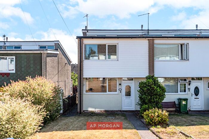 3 Bedroom End Of Terrace House For Sale In Larkhill Road, Wollaston, Stourbridge, West Midlands, DY8