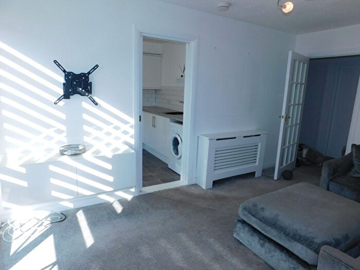 1 Bedroom Flat To Rent In Strawberry Bank Parade, City Centre, Aberdeen, AB11