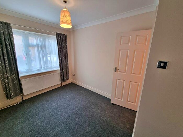1 Bedroom Flat To Rent In Sandy Lane North, Wallington, SM6