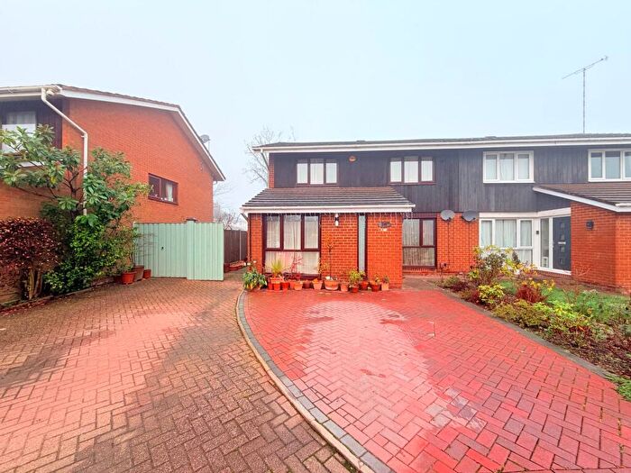 3 Bedroom Semi-Detached House For Sale In Columbia Gardens, Bedworth, CV12