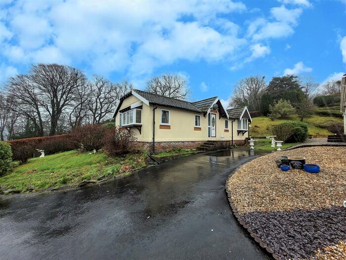 2 Bedroom Park Home For Sale In Capel Dewi Road, Llangunnor, Carmarthen, SA32