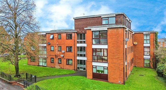 2 Bedroom Apartment For Sale In Oxford Road, Reading, Berkshire, RG1