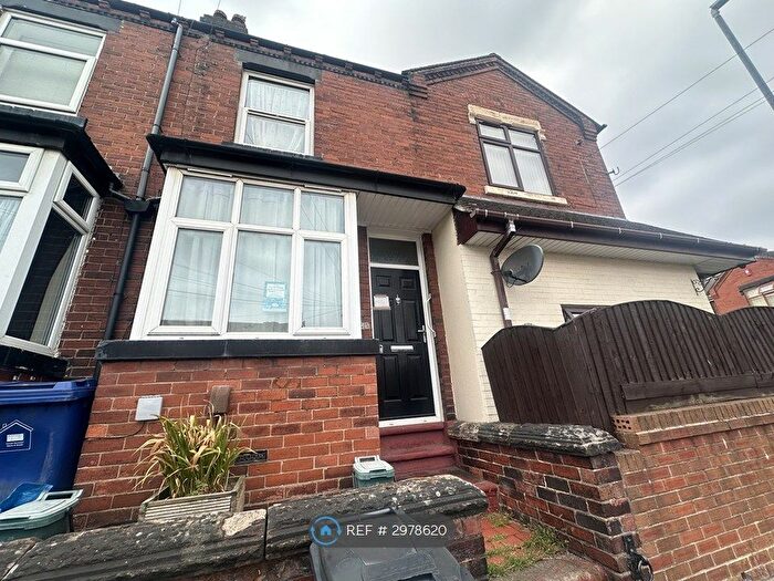 2 Bedroom Terraced House To Rent In Oxford Road, Newcastle, ST5