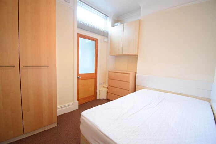 1 Bedroom Flat To Rent In Ryder Street, Cardiff, CF11