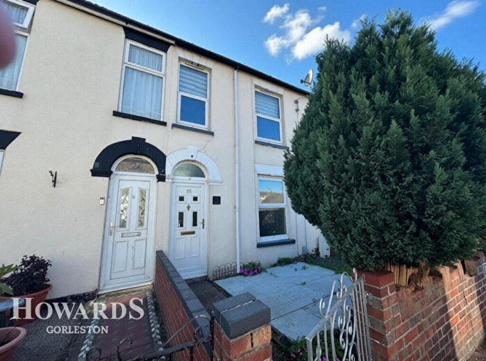 3 Bedroom Terraced House For Sale In Olive Road, Great Yarmouth, NR31