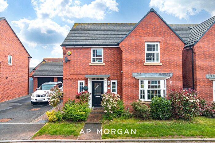 4 Bedroom Detached House To Rent In Saxifrage Close, Bromsgrove, Worcestershire, B61