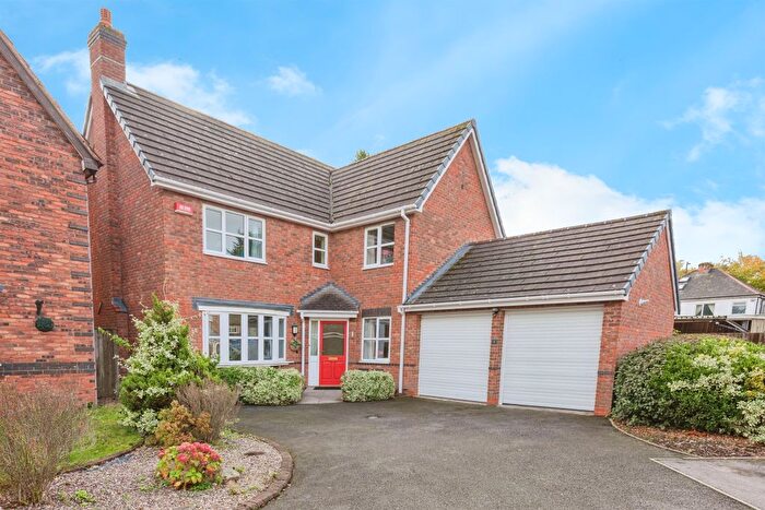 4 Bedroom Detached House For Sale In Chester Gardens, Sutton Coldfield, B73