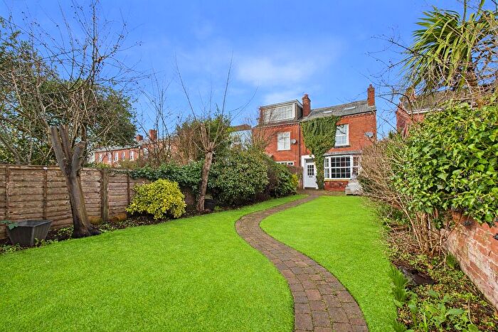 4 Bedroom Semi Detached House For Sale In Boughton Street, Worcester, Worcestershire, WR2