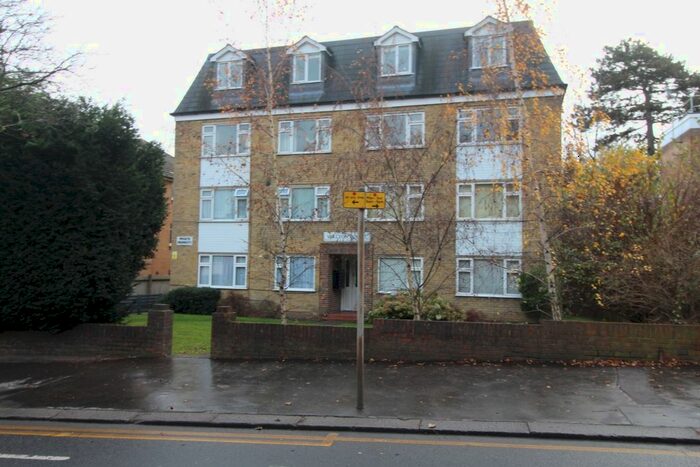 2 Bedroom Flat To Rent In Warham Road, South Croydon, CR2