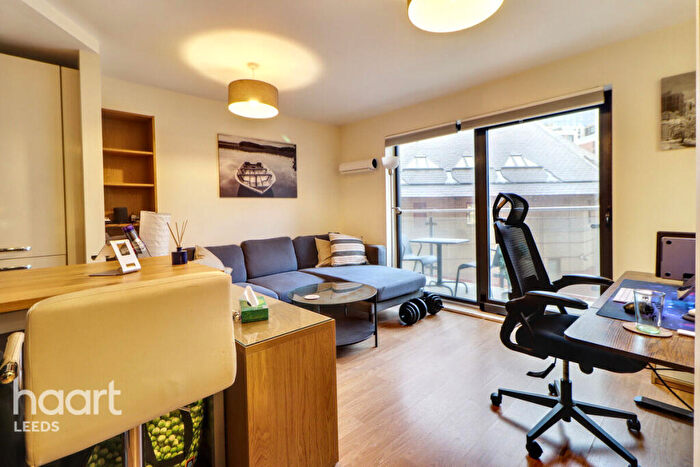 1 Bedroom Apartment For Sale In St Peters Street, Leeds, LS9