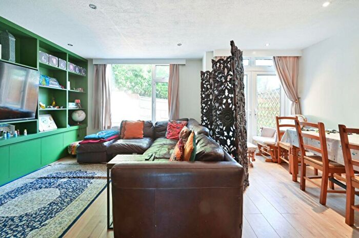 4 Bedroom Terraced House To Rent In Greenheys Place, Woking, GU22