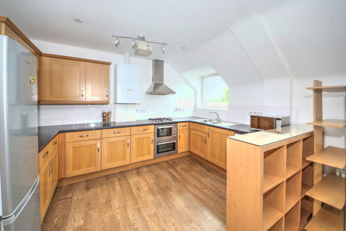 2 Bedroom Flat To Rent In Elland Close, Barnet, EN5