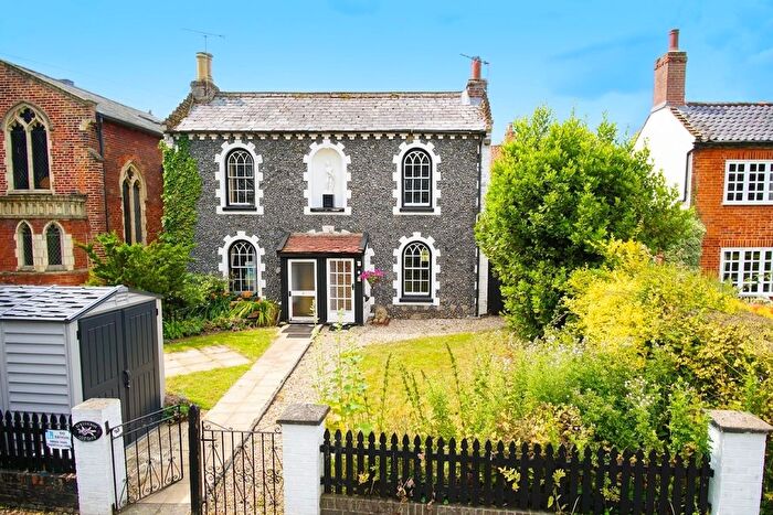 2 Bedroom Semi-Detached House For Sale In Chapel Street, Hingham, Norwich, NR9