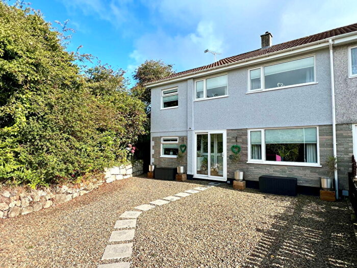4 Bedroom End Of Terrace House For Sale In Gannet Drive, St. Austell, PL25