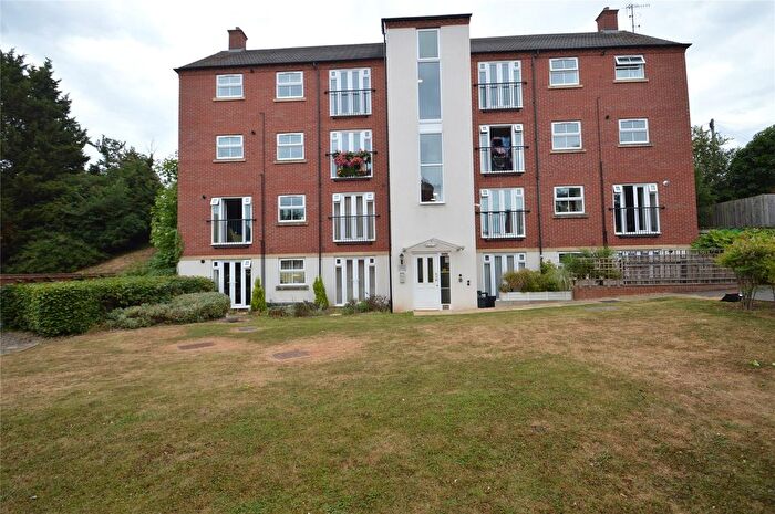 2 Bedroom Flat To Rent In Huxley Court, Stratford-Upon-Avon, Warwickshire, CV37