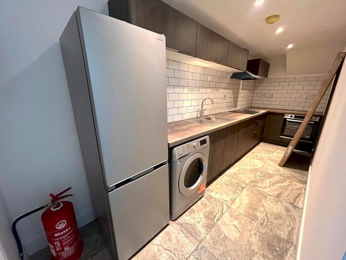 1 Bedroom Flat To Rent In Richmond Road, Cardiff, CF24