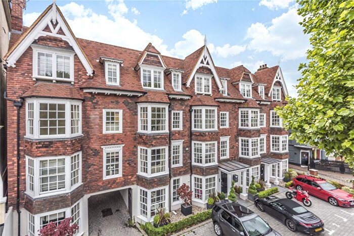 2 Bedroom Flat To Rent In Castle House, London Road, Tunbridge Wells, Kent, TN1