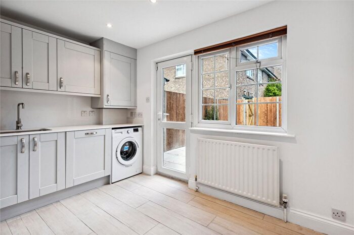 2 Bedroom Terraced House To Rent In College Gardens, Wandsworth Common, SW17