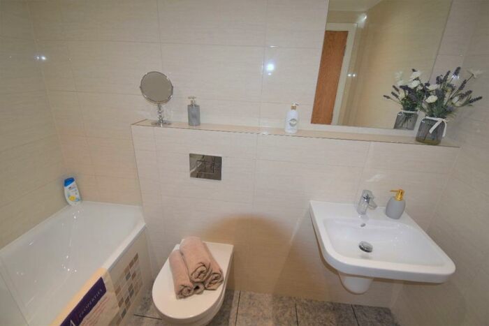 3 Bedroom Flat To Rent In Ecco, Sheffield, Sheffield, S11