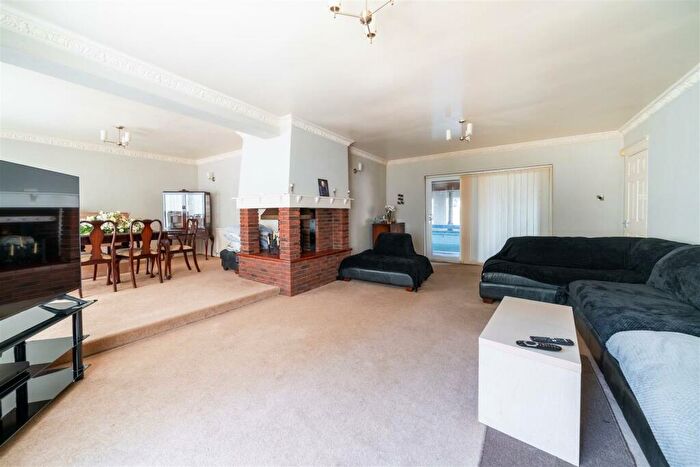 5 Bedroom Detached House For Sale In Chander Mews, Inkersall Green Road, Inkersall, Chesterfield, S43