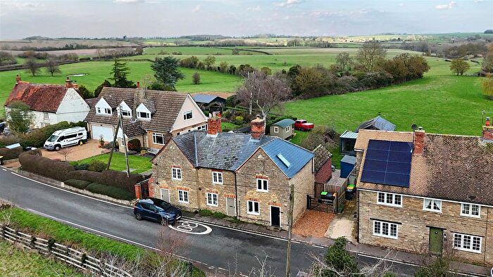 3 Bedroom Semi Detached House For Sale In West End, Stevington, Bedford, MK43