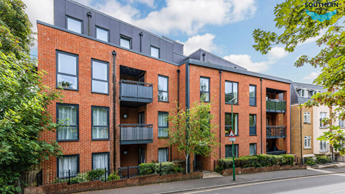 2 Bedroom Flat For Sale In Station Road, Sutton, Sutton, SM2