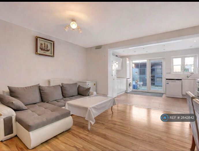 4 Bedroom Terraced House To Rent In Phoenix Close, London, E17